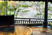 温泉は外国人旅行者にも人気⁉食事も美味しそうな黒川温泉を見てみよう！！