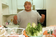外国人「世界中で相撲は愛されているね。力士が食べるちゃんこ鍋はマジで美味しそうだ」