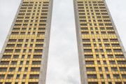 外国人「お前らの国のビッグプロジェクト建築を見せてくれ！」