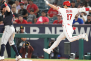 海外「大谷翔平、やっぱり審判から嫌われてるな」ボールがストライクに、止めたバットが三振に