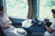 外国人「50年前に日本旅行した人の写真を見つけてしまったぞ！」