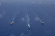 海外の反応　米空母打撃群に、日本、フランス、カナダが加わり共同訓練
