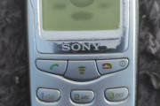 「古いソニーの携帯電話が今でも繋がる」外国人が感動した長持ちする製品