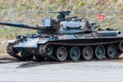 自衛隊『民間人2000人が戦車にひき逃げされた』戦車数十台を放棄して途中で逃走「日本もいよいよおかしくなってきましたね」「自衛隊は大砲も撃てる」海外の反応