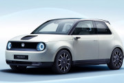 日本のEV「ホンダe」がとんでもない場所で充電してて笑った！【タイ人の反応】