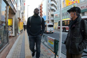カッコよすぎる外国人が東京を歩いたらどう見られるんだろう？外国人「日本に差別なんてものはないって分かっていたよ」