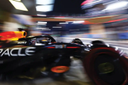 F1界を揺るがす衝撃の移籍劇？フェルスタッペンとアロンソの電撃チーム交換の噂に海外ファンも騒然！【海外の反応】