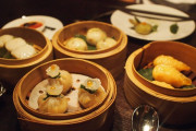 レストランで食事した写真をSNSに投稿したら支払額が870万円に。いったい何が起きたのか？