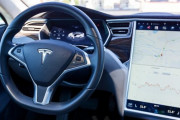車の自動運転中に撮影されたポルノ動画が話題に！ 全人類が夢にまで見た未来がついに到来ｗｗｗｗｗｗ