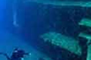 外国人「沖縄の与那国島海底地形は古代文明の遺跡なのか、それとも自然の造形物なのか」