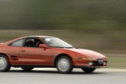 【海外の反応】トヨタMR2は90'sのクルマなのにモダンに見える！