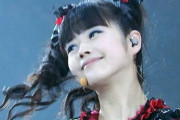 BABYMETALの女の子たちがBMTHに贈り物をしてる！　【海外の反応】