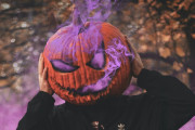 日本人「今年のハロウィンも弟からやべぇのが送られてきた」→笑いがとまらんｗｗｗ【タイ人の反応】