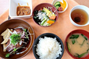 韓国人「日本のとある企業の社食がめちゃめちゃ美味そうな件」「ここの社員が羨ましいよ…」