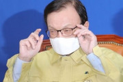 政権与党代表「韓国のマスク供給量限界、全国民1日1枚は無理…私も1枚で3日使う」＝韓国の反応