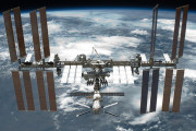 【海外】国際宇宙ステーションでエアリークの危機！宇宙飛行士たちが避難する事態に迫る真実とは？