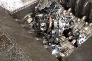 リアカーを巨大な粉砕機に突っ込むムービー　ちょっと気持ちいい（動画あり）【海外の反応】