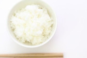 韓国人「韓国で最近すごく流行っている日本のお茶碗をご覧ください」