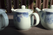 海外「素敵な急須だった！」日本の伝統工芸、砥部焼で急須を作る動画を見た海外の反応