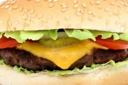 マクドナルドで「全部抜き」をデリバリーするとどうなるのか？配達員が混乱しながら届けた物は...