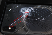 レーザーでガラスの割れたiPhoneを直せるって知ってた？ 海外の反応