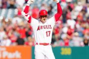 海外「大谷翔平、9回ウラ2死からの同点タイムリー！！」母の日に贈る劇的なSHOTIME！