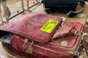 海外「日本の廃校で写真を取ったら幽霊らしきものが映っていた件」
