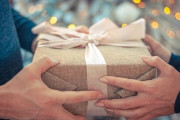 海外の夫「妻が僕のプレゼント選びが難しいと言うので…わかりやすいチャートにしてみた」