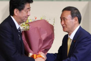 韓国人「日本の内閣総理大臣ってすごくかっこいい…」