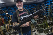 銃が3億丁以上出回ってるアメリカを侵略する方法ってあるのか？