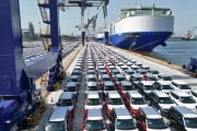 日本車に大打撃？トランプが明らかにした自動車関税に海外大騒ぎ！（海外の反応）