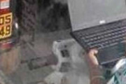 【画像】どこでもPCおばさん