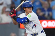 【海外の反応】岡本和真が城島越えのムーンショットで19号！【MLB】