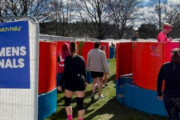 ロンドンマラソンの女性ランナーの尿を肥料化し、小麦栽培に活用する試み