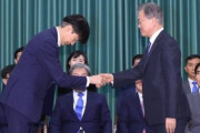 文大統領の支持率、チョ・グク任命後に上昇した…韓国ネチズン「そんなことあり得るのか？」