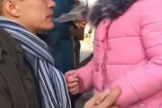 泣きながらお別れを言うウクライナ人の親子…ロシアの侵攻でバズった海外投稿まとめ
