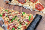 「寿司ピザが美味しそうに見えるのは何故だろう」気取りすぎて馬鹿な料理まとめ