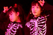 MOAMETALと一緒にGJ！をやった女の子の正体　【海外の反応】