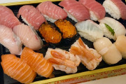 海外「同僚の寿司の食べ方が異常かもしれない」日本でやったら法的に裁かれるぞ！