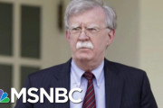トランプ弾劾危機再燃？ウクライナ疑惑を示す元側近の資料が流出！[海外の反応]