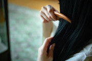 日本の「別のものに見えてしまう髪留め」が「絵面が凄い、爆笑した」と話題に！【タイ人の反応】