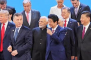 韓国人「今回のG20の文在寅を1枚の画像で要約してみた」