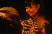 BABYMETALのPA PA YA!!は、ダークサイドの終わりを意味するの？　【海外の反応】