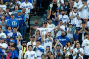 ブルワーズファンが解雇された理由に全米騒然！←「大谷らが標的にならないように」（海外の反応）