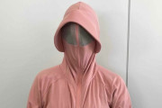 韓国人「腕・顔・手の甲までしっかりカバー、日本のUV対策パーカーが話題に」