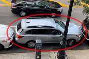 この状態から？ギリギリに縦列駐車した状態からぶつけることなく車を移動、驚きのテクニック
