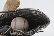 韓国人「韓国人にグローブをプレゼントした日本のプロ野球選手」