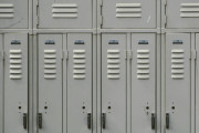 校長のふりをして学校に辞職FAXを送り付けた生徒がアメリカで逮捕される