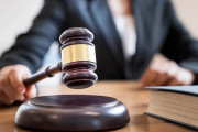 【動画】凶悪犯が女性裁判官に一目惚れ→ 審問の場で口説き文句を並べた結果ｗｗｗｗｗ