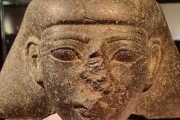 【海外】「豪華なエジプト博物館のオープンで蘇る！オランダが返還する3500年前の石の彫刻とは？」